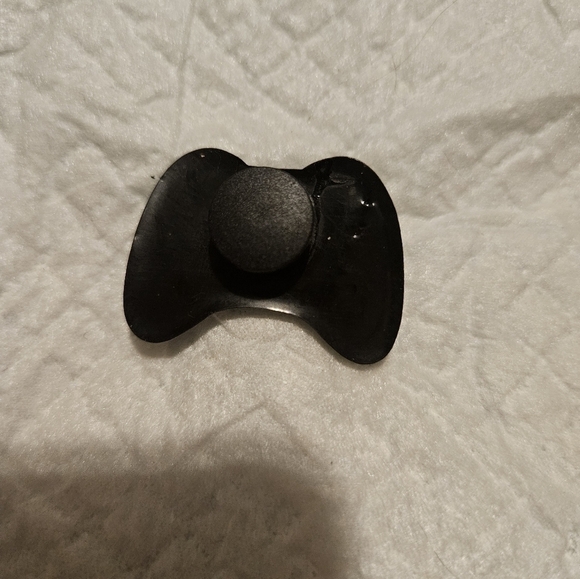 4/$8 Shoe Charm for Crocs - Game remote - Picture 2 of 3